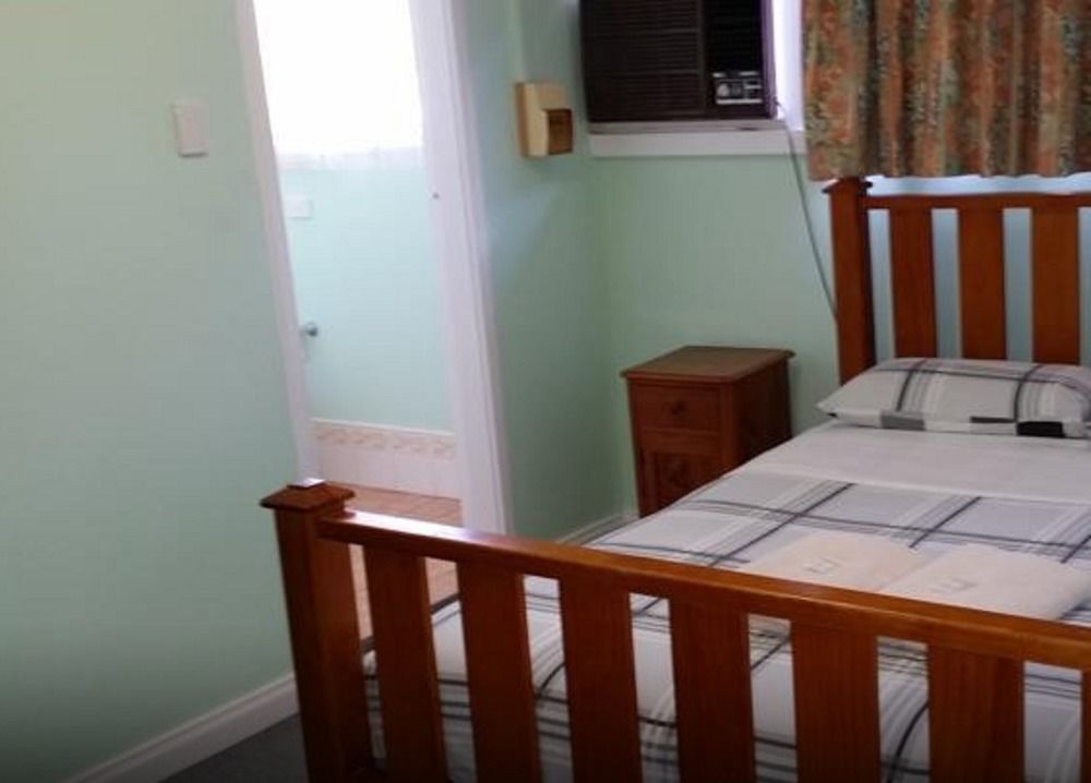 Warners At The Bay Motel Warners Bay Bagian luar foto