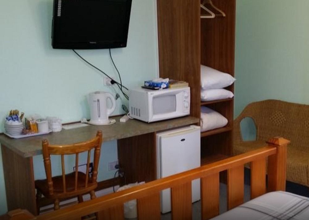 Warners At The Bay Motel Warners Bay Bagian luar foto